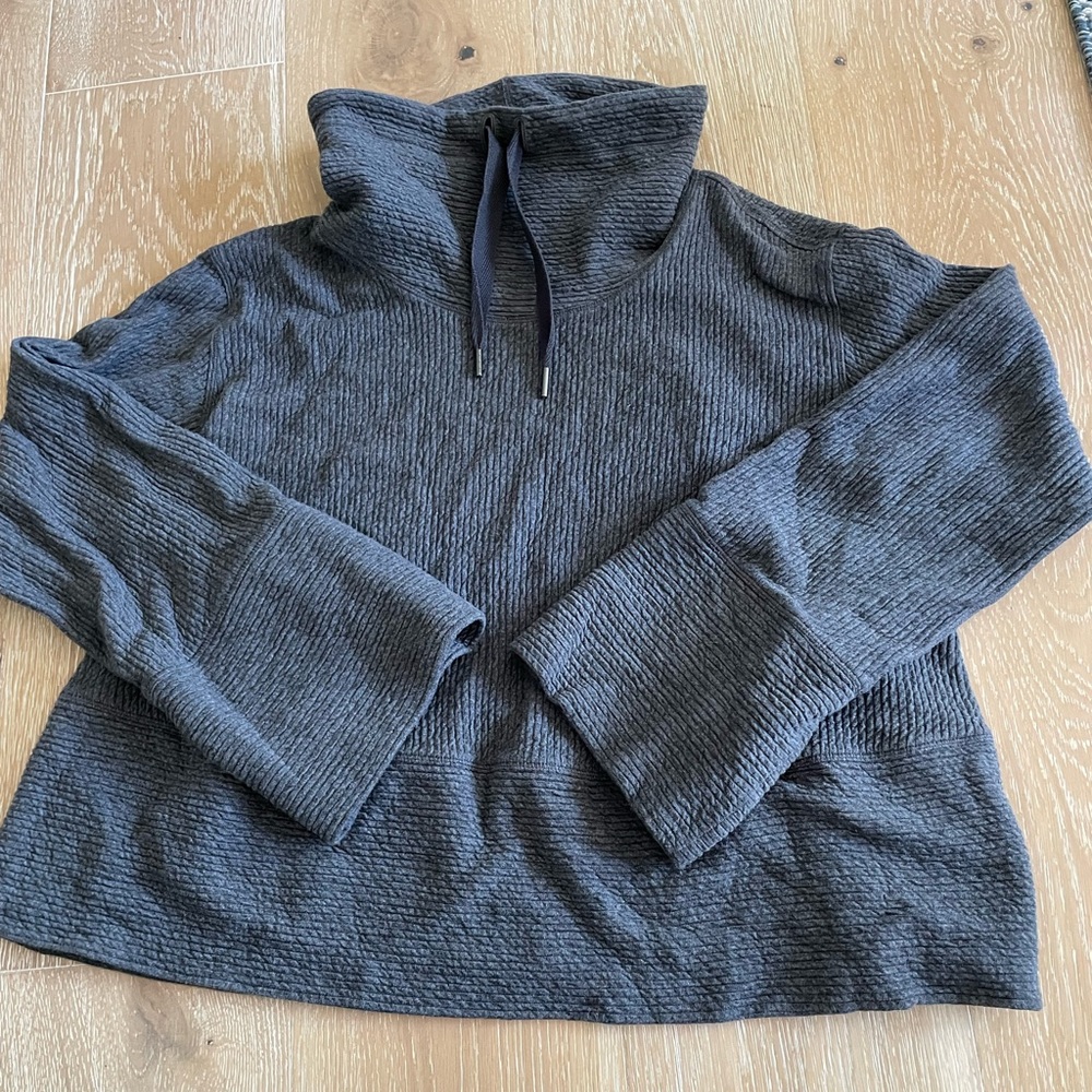 Lululemon Retreat Yourself Pullover M/L